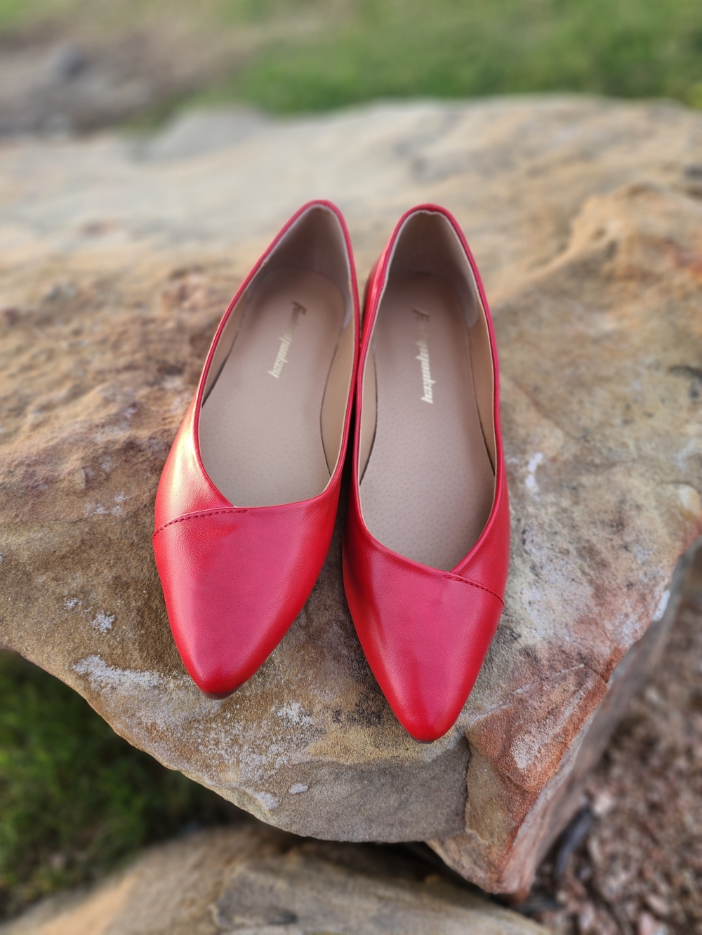 FUNKY MONKEY Red Pointed-Toe Women's Ballet Flats - Sleek Slip-On Comfort